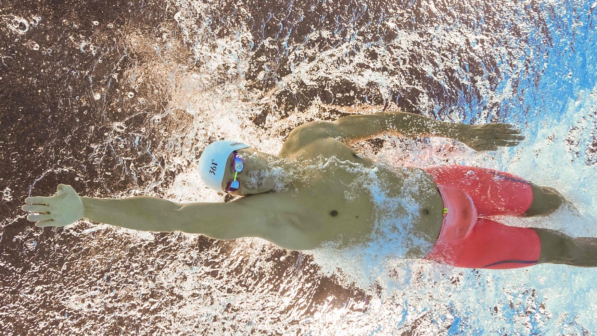 德国女子公路赛选手在比赛中获得第十二名，德国女短跑